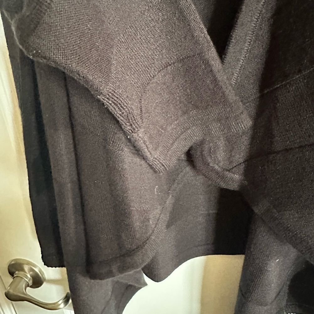 EUC - New York & Co Women’s Black Long Sleeve Cardigan Shawl - Size Large - Picture 7 of 8